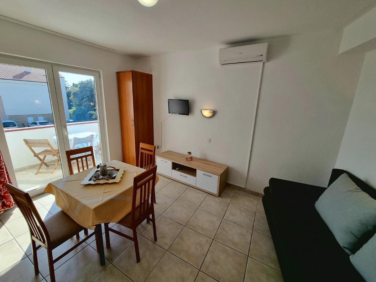 Apartments Ostrea - Mimoza Novalja Exterior photo