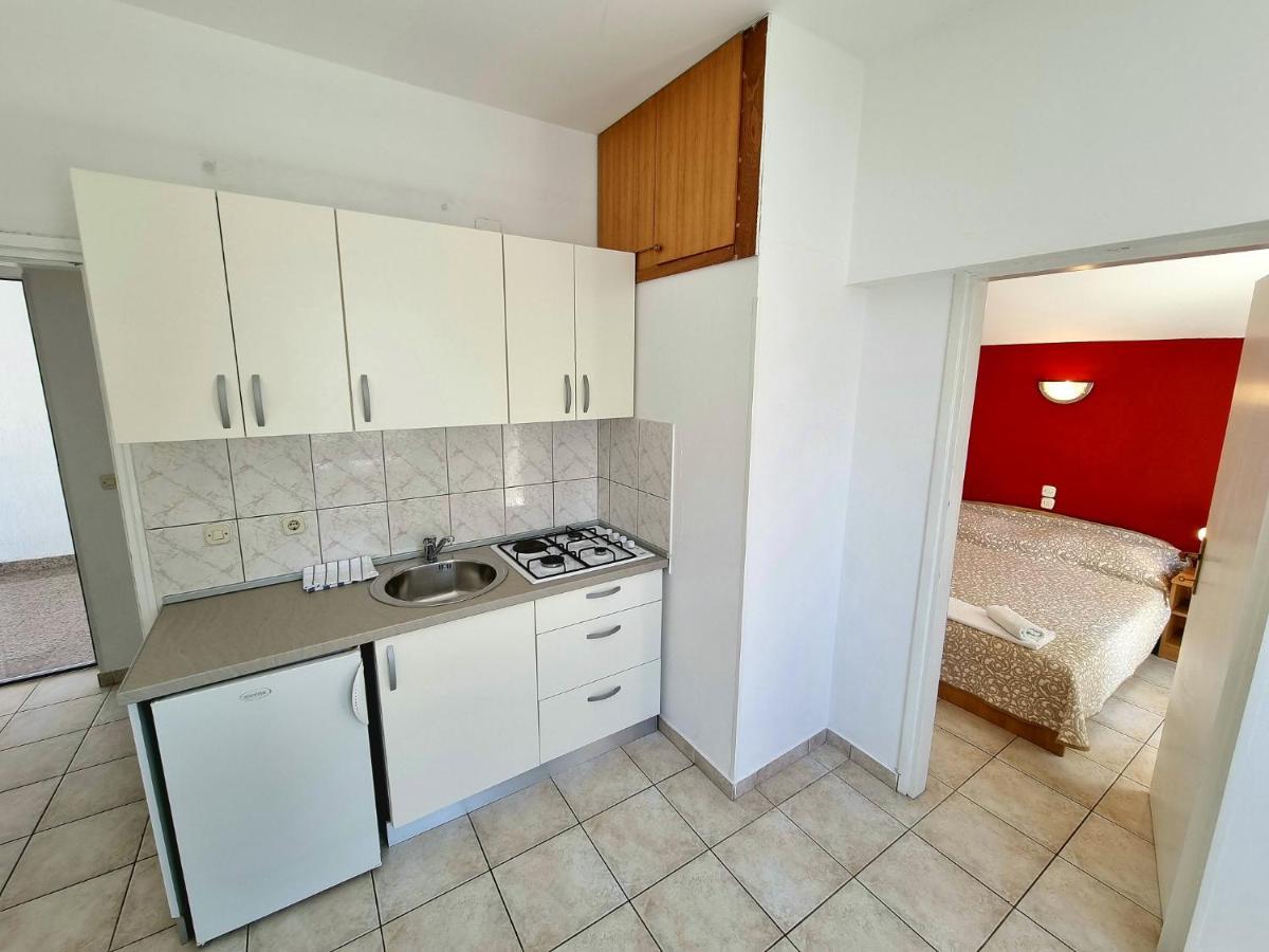 Apartments Ostrea - Mimoza Novalja Exterior photo