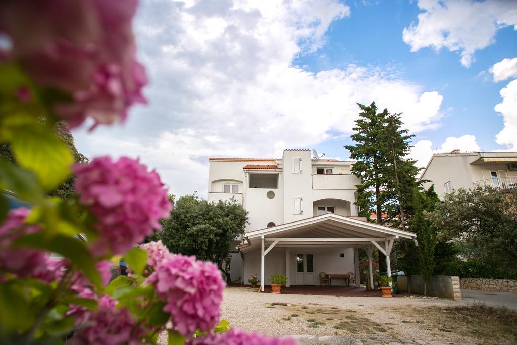 Apartments Ostrea - Mimoza Novalja Exterior photo